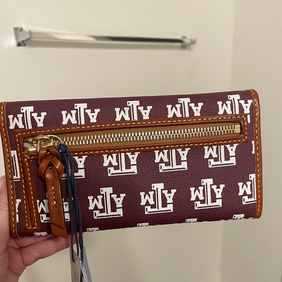 Dooney & Bourke Maroon Texas A&M Wallet - NWT - Picture 2 of 5